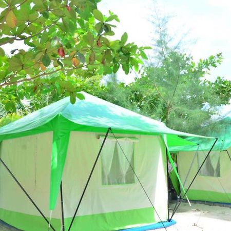 Hotel Koh Ngai Camping Exterior foto