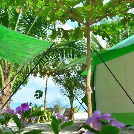 Hotel Koh Ngai Camping Exterior foto